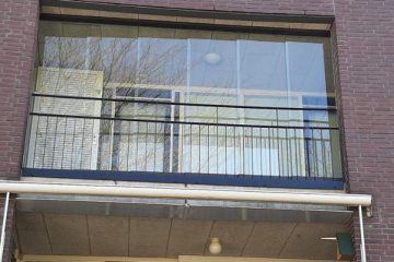 Glazen schuifwand Sunparadise VG 17 als balkonbeglazing