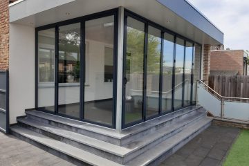 Op maat gemaakte glazen vouwwand van het merk Sunflex SF 45