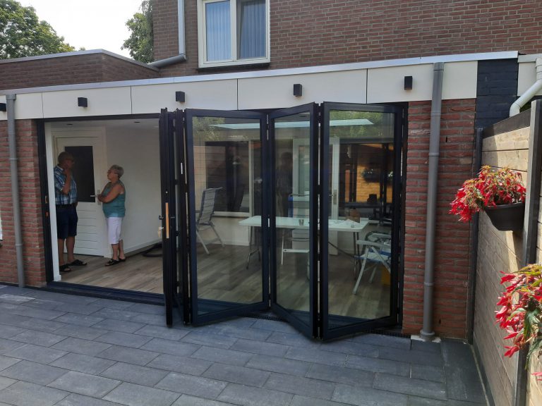 Half open gevouwen SF55 vouwwand in Weert