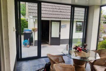 Open geschoven glazen schuifwand van Sunflex in Stiphout Helmond 1